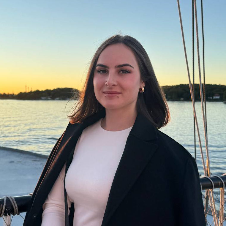 Lyra Bennett — Widget & Live Activities Engineer